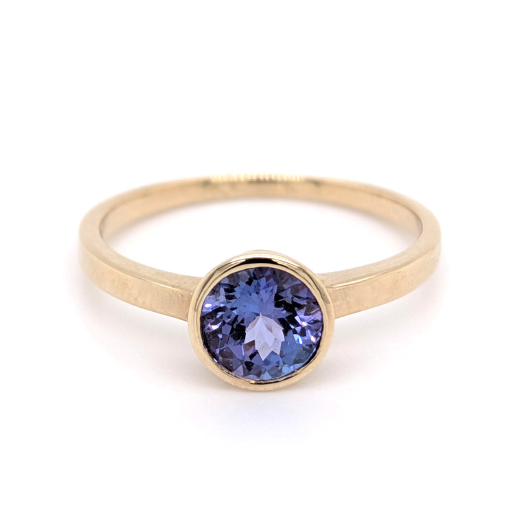 9ct Yellow Gold 0.81ct Tanzanite Rub Over Set Solitaire Ring murray co jewellers belfast