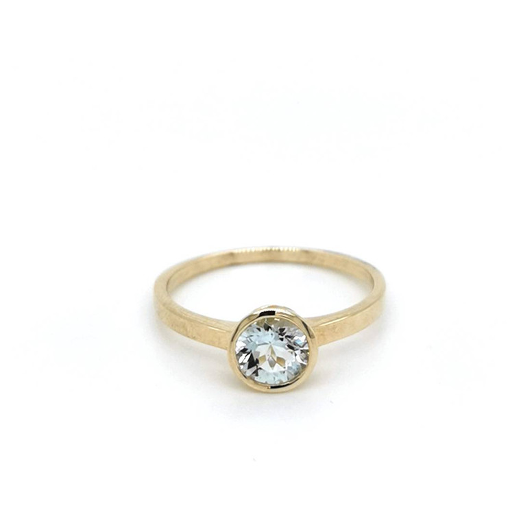 9ct Yellow Gold 0.77ct Aquamarine Rub Over Set Solitaire Ring murray co jewellers belfast