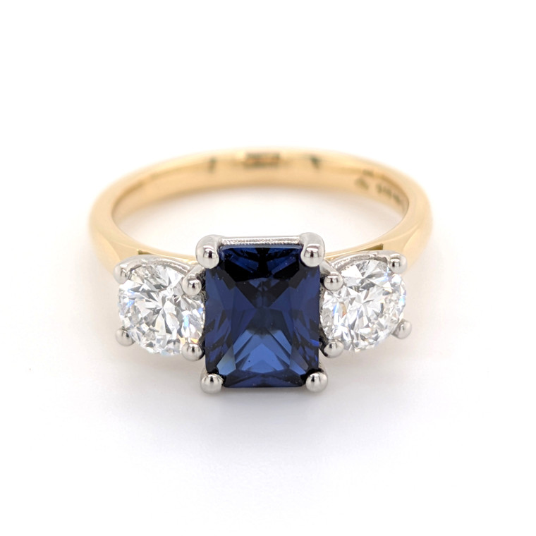 18ct Yellow Gold Lab Grown 1.86ct Sapphire & 1.03ct Diamond 3 Stone Ring murray co jewellers belfast