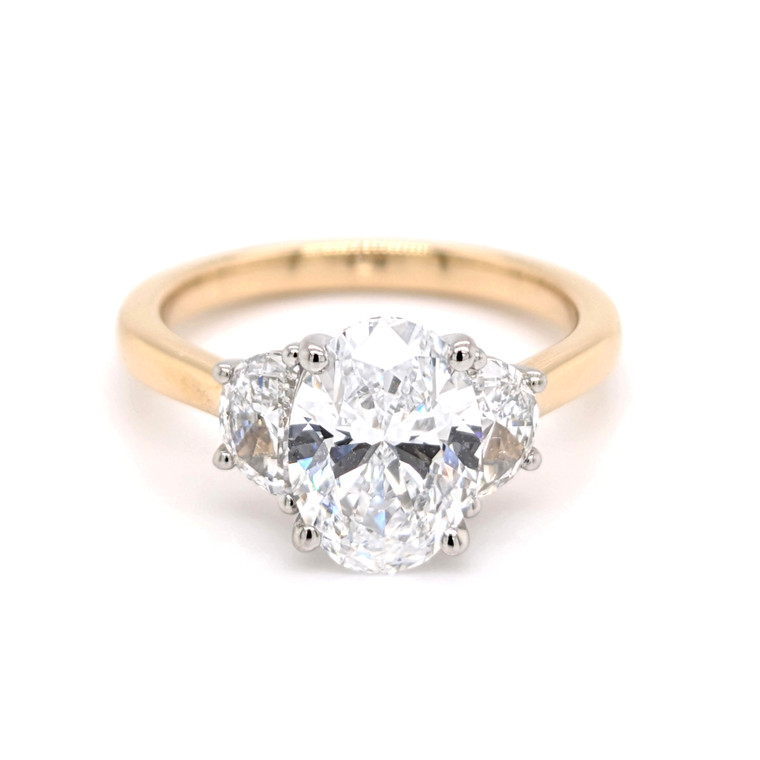 18ct Yellow Gold 2.84ct Lab Grown Oval & Trapezoid Diamond 3 Stone Ring murray co jewellers belfast engagement rings