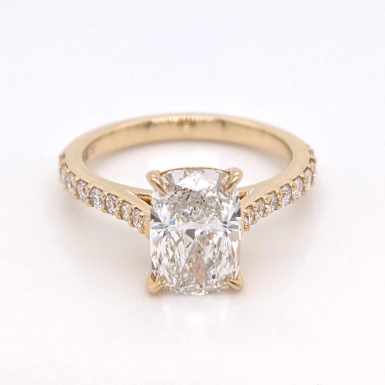 18ct Yellow Gold 2.36ct Lab Grown Elongated Cushion Solitaire Ring murray co jewellers belfast engagement rings