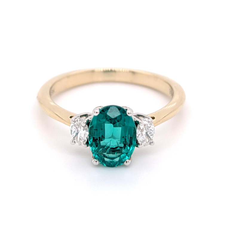 9ct Yellow Gold Lab Grown 1.13ct Emerald & 0.20ct Diamond 3 Stone Ring murray co jewellers belfast