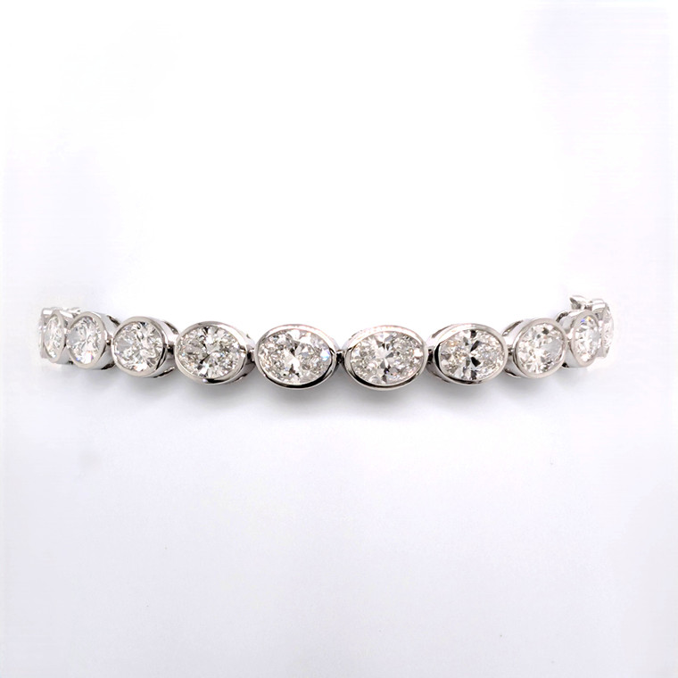 9ct White Gold 12.75ct Lab Grown Oval Diamond Tennis Bracelet murray co jewellers belfast