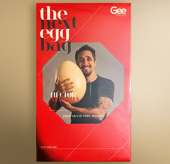 Next Egg Bag by Héctor Mancha