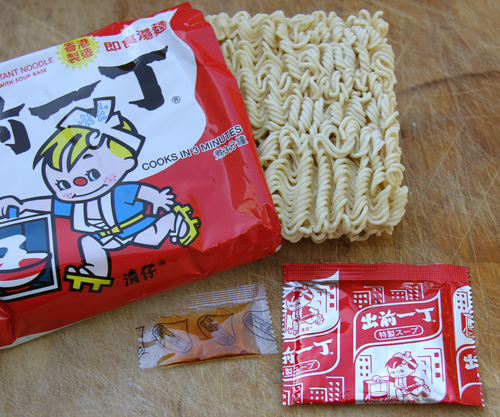 Sesame Oil Instant Noodles 5pk x 100g - Nissin Demae Iccho