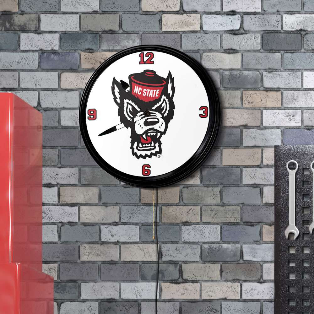 Wolfpack Clock NC State Wolfpack: Tuffy - Retro Lighted Wall Clock