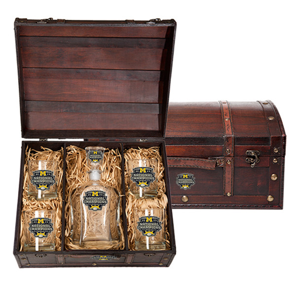 Michigan Wolverines 2023 National Champions Decanter With 4 Glasses Chest Set  | Heritage Pewter | CPTC11455E