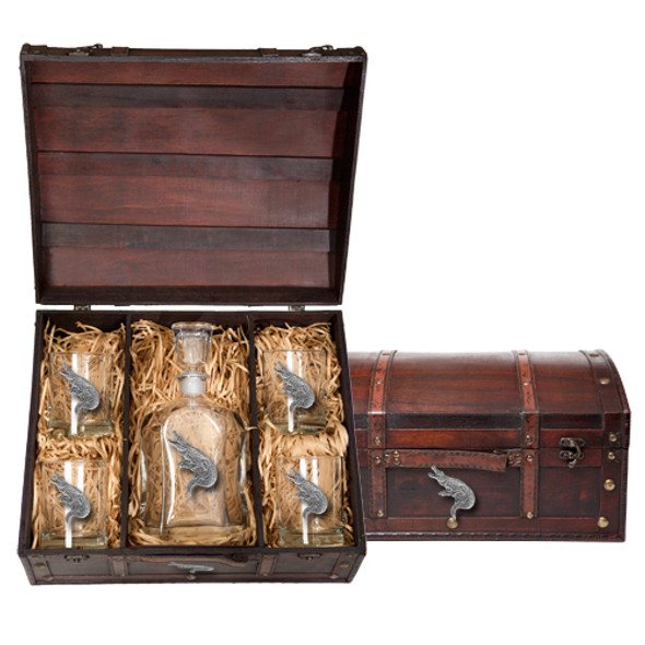 Gator Decanter Chest Set