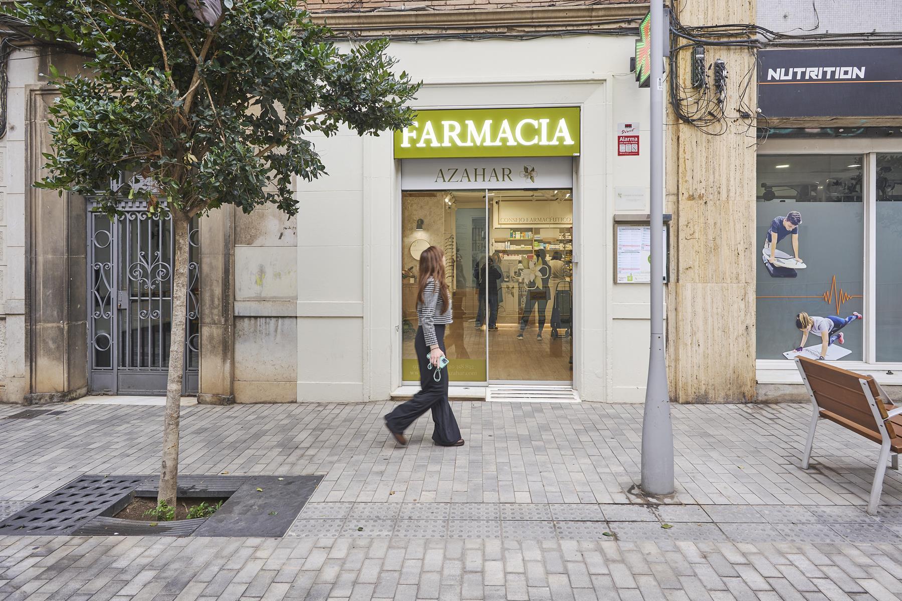 Interior de Farmacia Carmen Ortiz en Benacazón (Sevilla)