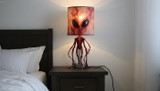 Aliens Disguise As Lamp