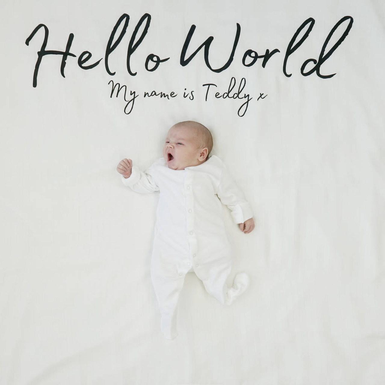 hello world socks for newborn