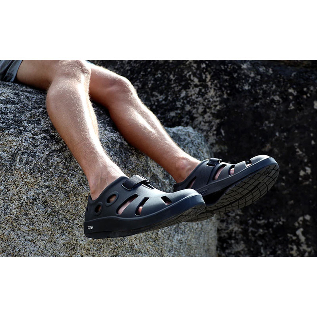 Oofos 1300 Men s OOCANDOO Black Sandals Family Footwear Center