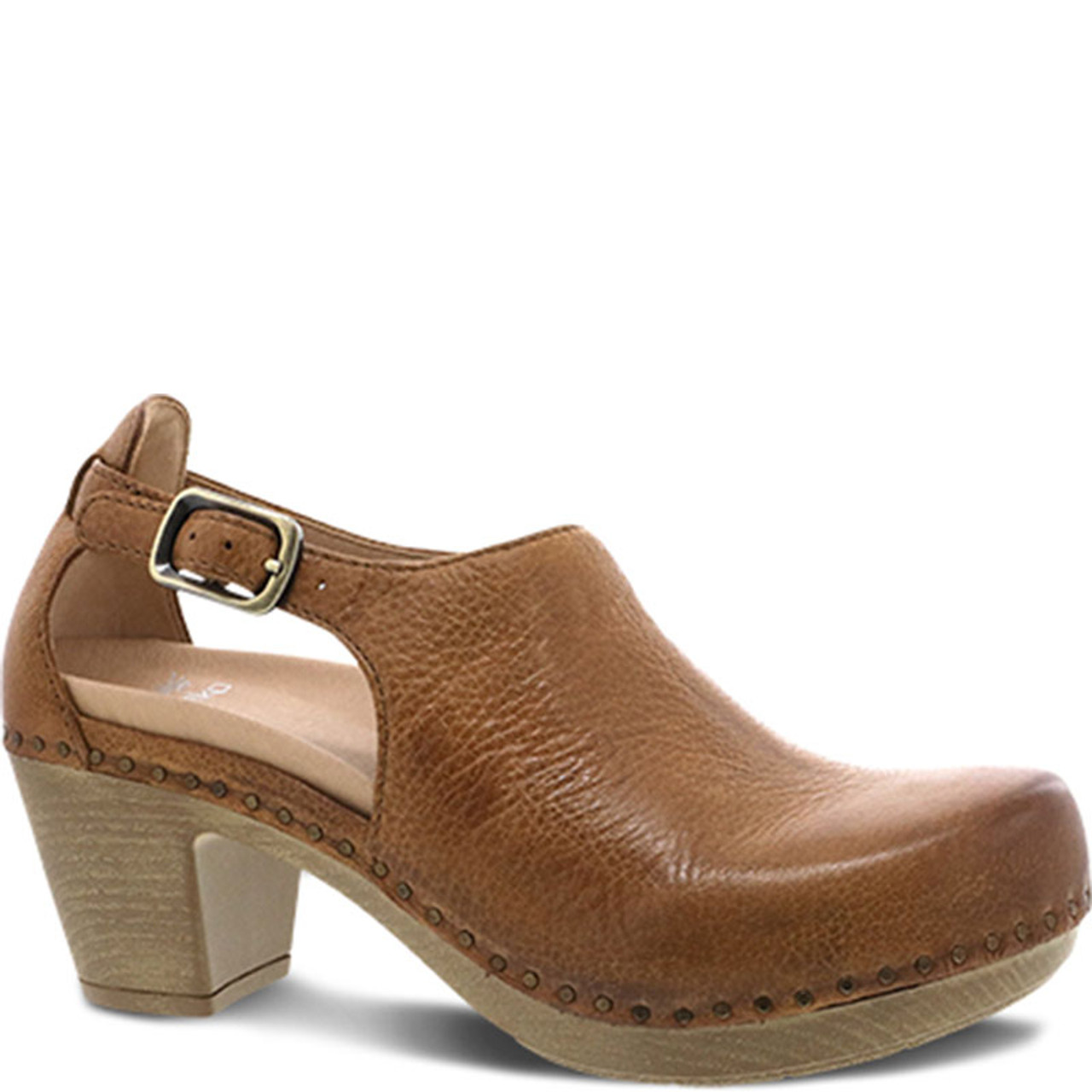 Tan on sale clogs heel