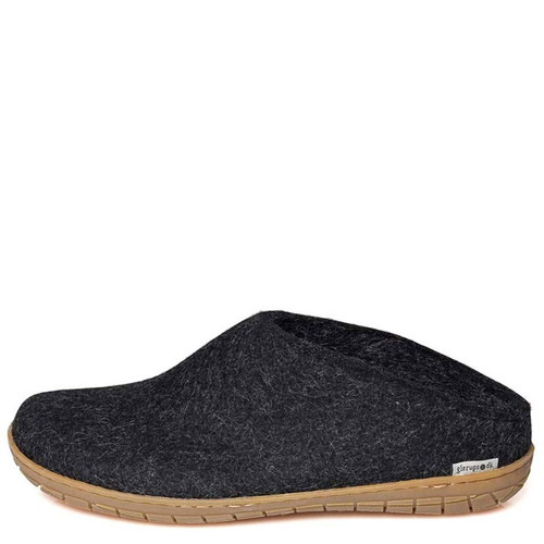 soled slippers