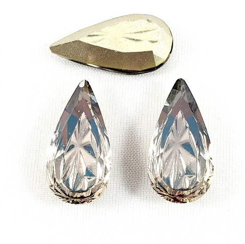 Glass rhinestone teardrop 10x20mm with relief cut Satin Glass rhinestone teardrop 10x20mm with relief cut Satin