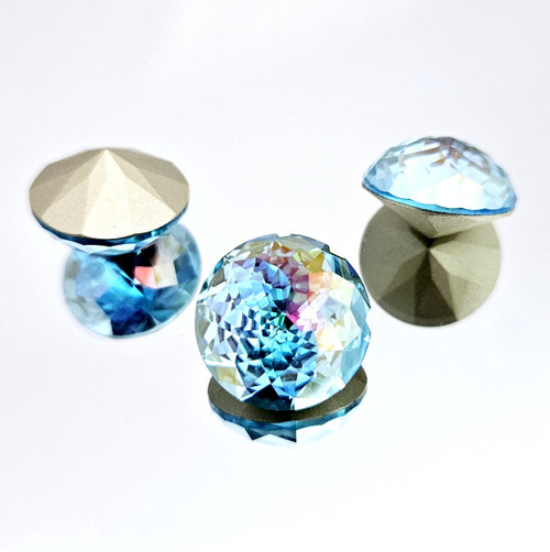 Crystal Dome Round Stone 18mm. Pointed back and plated. Aqua Cognac. Crystal Dome Round Stone 18mm. Pointed back and plated. Aqua Cognac.
