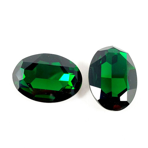 Crystal Fancy Stone Oval 30x20mm Emerald