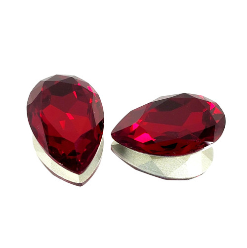 Crystal fancy stone pear-shape 30x20mm Siam Crystal fancy stone pear-shape 30x20mm Siam