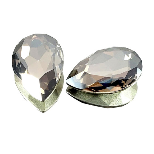 Crystal fancy stone pear-shape 30x20mm Silver Shadow