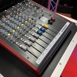Used Allen & Heath ZED Sixty 10FX Mixer with Gator Mixer Bag