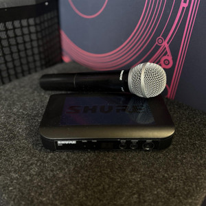 Used Shure BLX24UK/PG58-K3E Wireless Vocal System with PG58