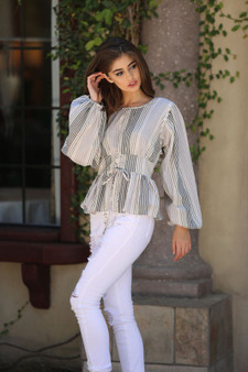 LONG SLEEVE TIE FRONT TOP 