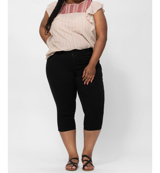 JUDY BLUE PLUS SIZE MID-RISE BLACK SKINNY CAPRI JEANS
