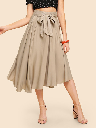 Wide Waist Box Pleated Skirt