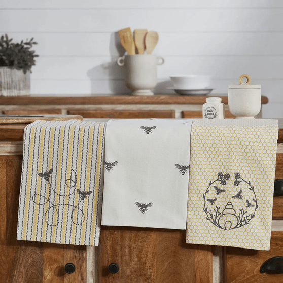 Buzzy Bees Collection II Ruffled Kitchen Towels Set of 3