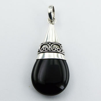 Sterling Silver Black Agate Drop Ornate Handmade Pendant on  18" Box Chain