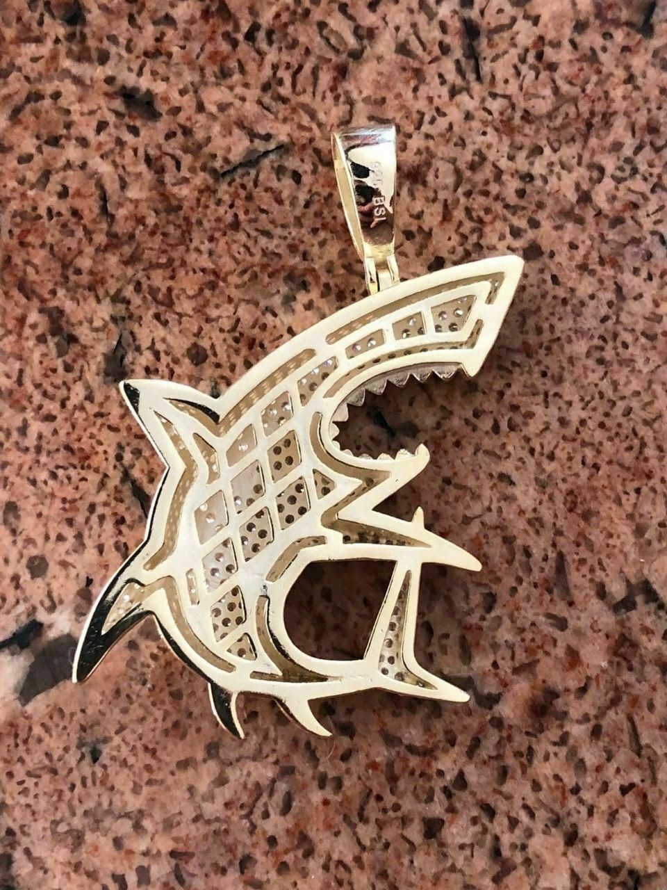 【 LOOT 】Shark pendant 925 / 18K シルバー 61e9O7AleHL._UY300_.jpg