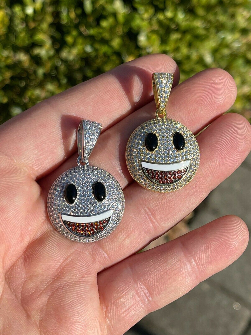 ☺Himi☺ Okay so y'all know I LOVE my bag charms!(thanks for exposing