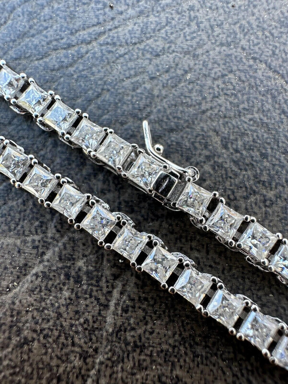 King &amp; Prince - 【Chia】 6mm Princess Cut Moissanite Men's Channel Set Wedding Band