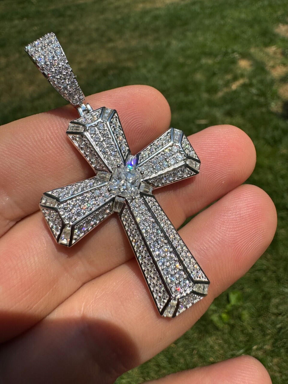 Moissanite Cross W. 1ct Center Stone Pendant - Iced 925
