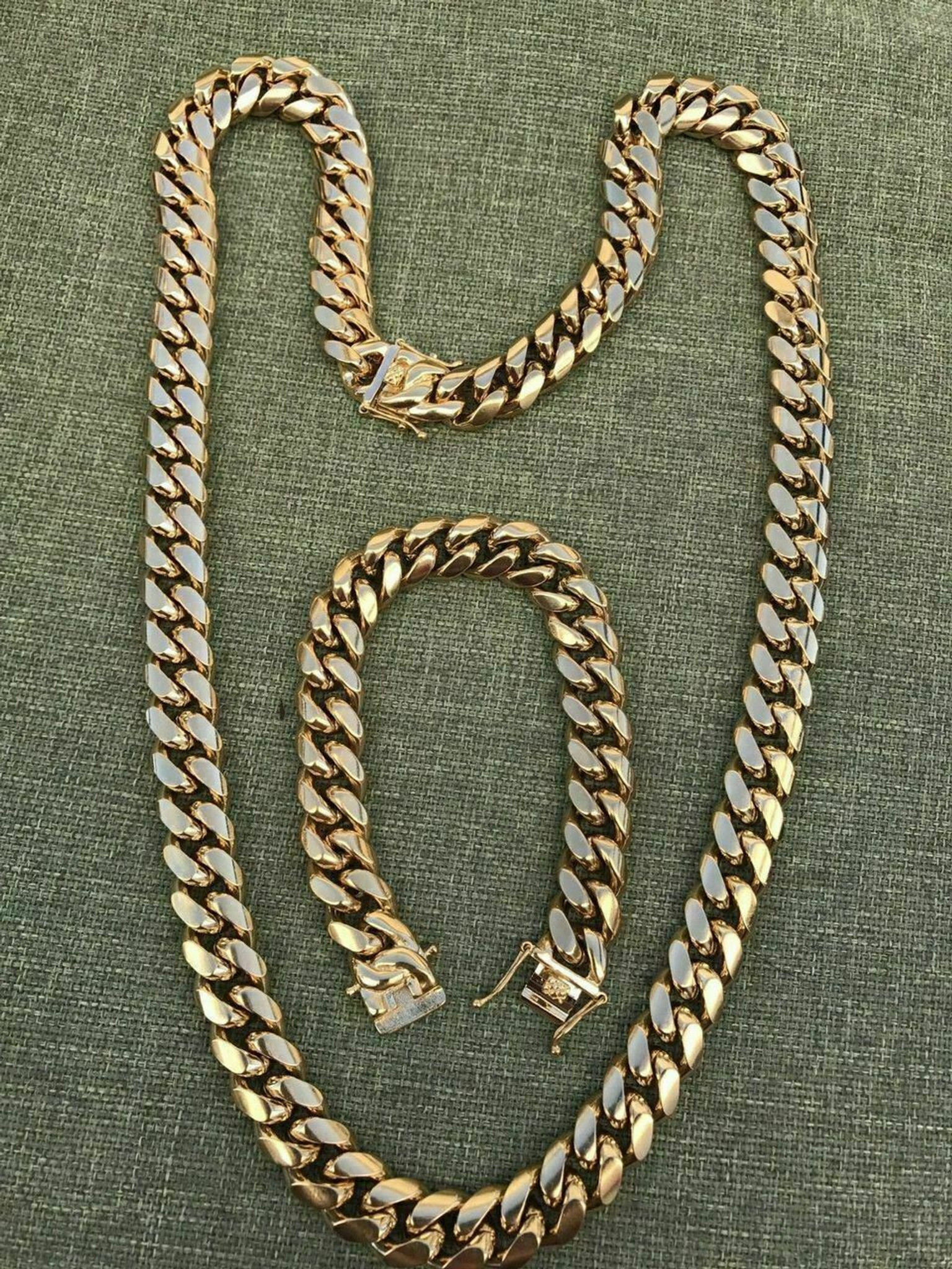 Twistedpendant Men's 18K Gold Cuban Link Bracelet