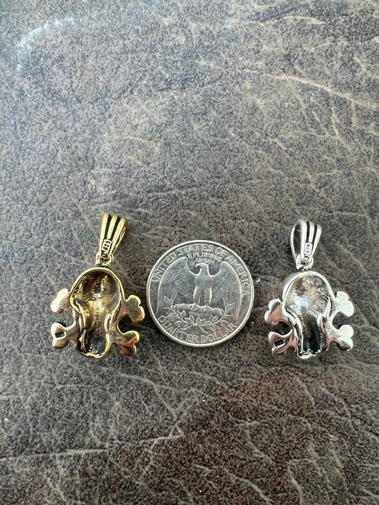 Real Solid 925 Silver Goth Skull and Cross Bones Death Pendant Necklace Gold Biker