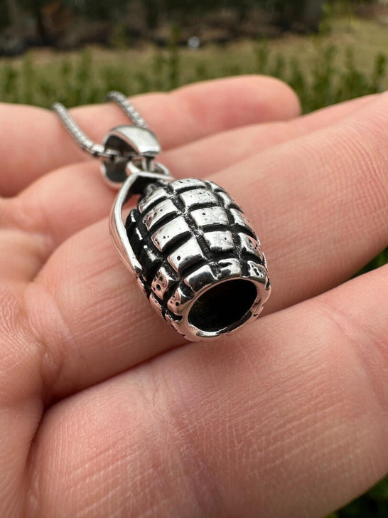  Mens Real 925 Sterling Silver Hand Grenade Bomb Pendant Necklace Small But Heavy 