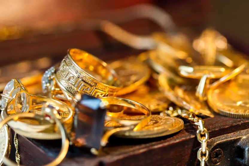 Can You Shower with a Gold Chain? Essential Tips and Expert Advice Can You Shower with a Gold Chain? Essential Tips and Expert Advice