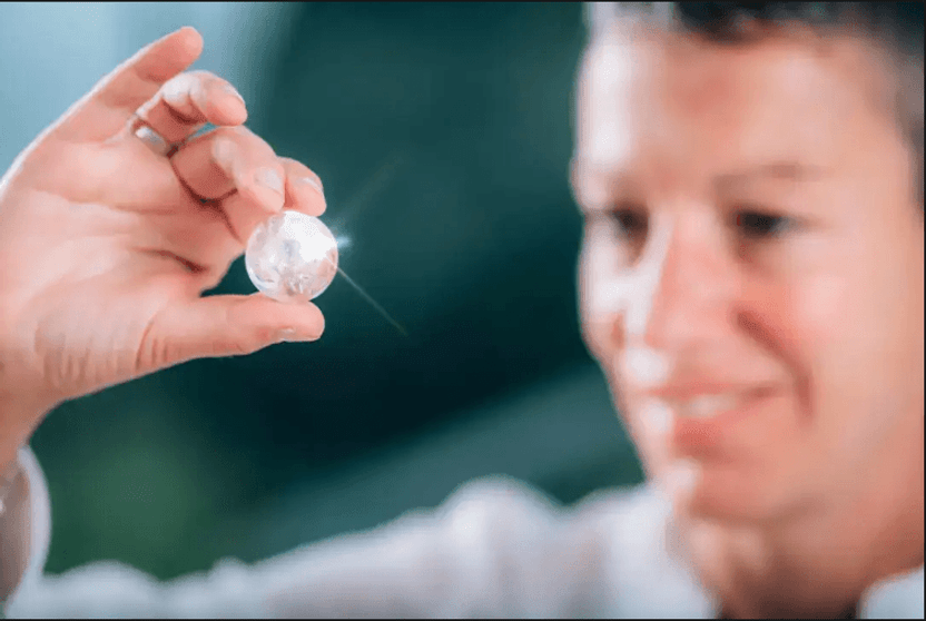 Diamond Simulant vs Moissanite: Key Differences You Need to Know  Diamond Simulant vs Moissanite: Key Differences You Need to Know