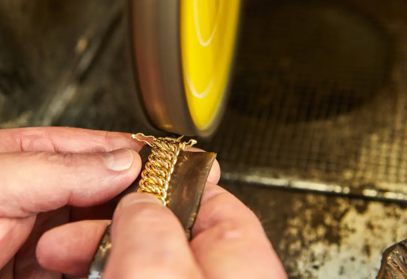 The Best Way to Clean Gold Chain: A Practical Guide The Best Way to Clean Gold Chain: A Practical Guide