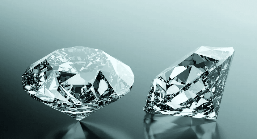 Moissanite or VS1 Diamond: Which Is the Best Choice? Moissanite or VS1 Diamond: Which Is the Best Choice?