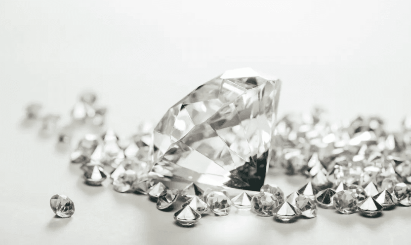 Moissanite vs Asha: Which Sparkles More? Moissanite vs Asha: Which Sparkles More?
