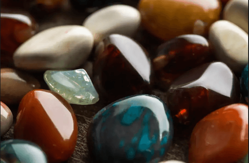 Simulated Stone vs Moissanite: Key Differences Explained Simulated Stone vs Moissanite: Key Differences Explained