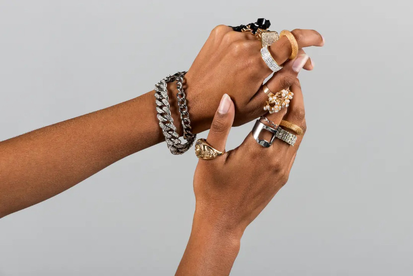 Young Thug Jewelry: A Timeless Piece of Jewelry Collections Young Thug Jewelry: A Timeless Piece of Jewelry Collections