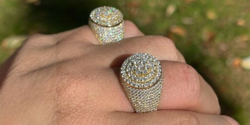 Harlembling moissanite ring