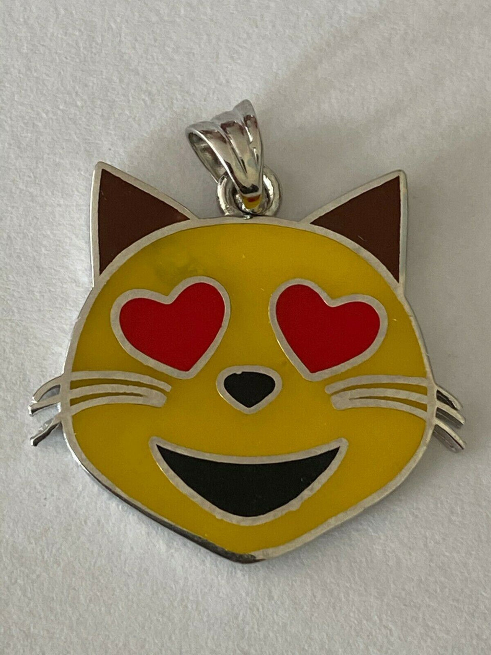 Cat Emoji Charm Enamel Red Heart Eyes Golden Tone European 