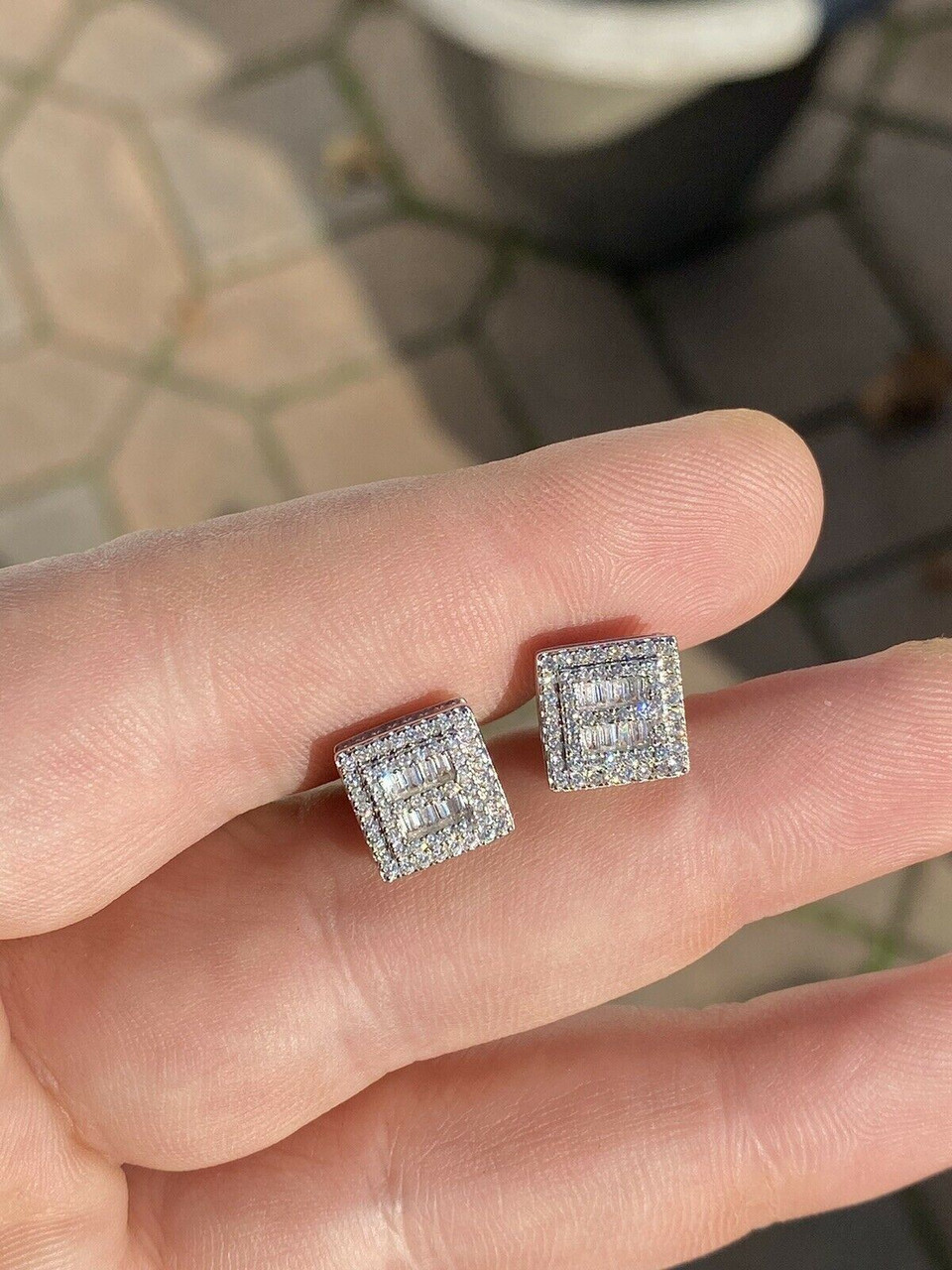 Aggregate more than 173 real diamond earrings for men super hot