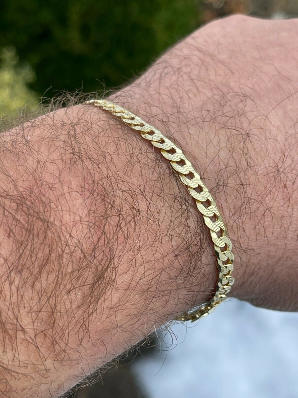 Cuban link store wrist