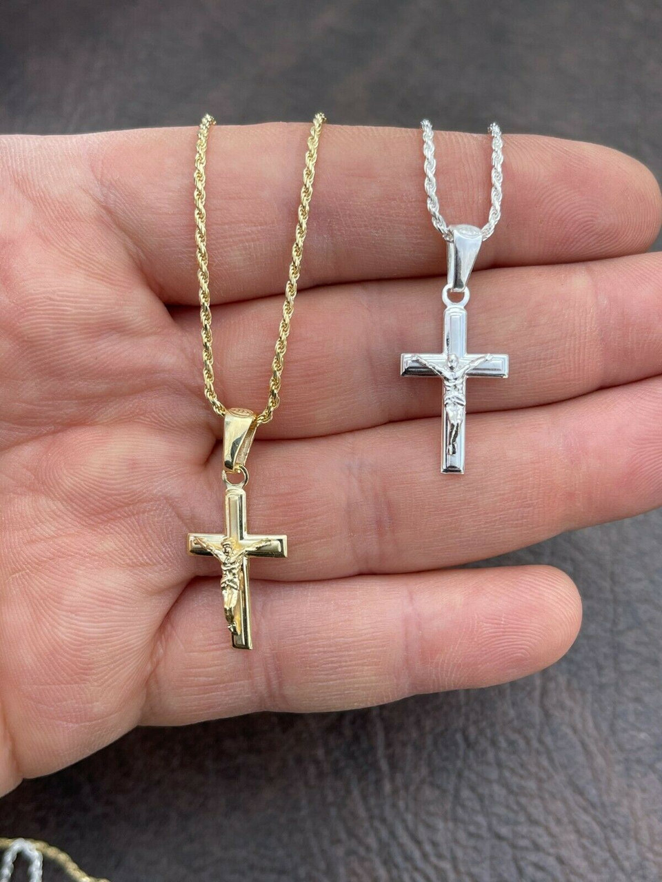 Estate 14k Yellow Gold Crucifix Pendant on Rolo Chain – Smyth Jewelers