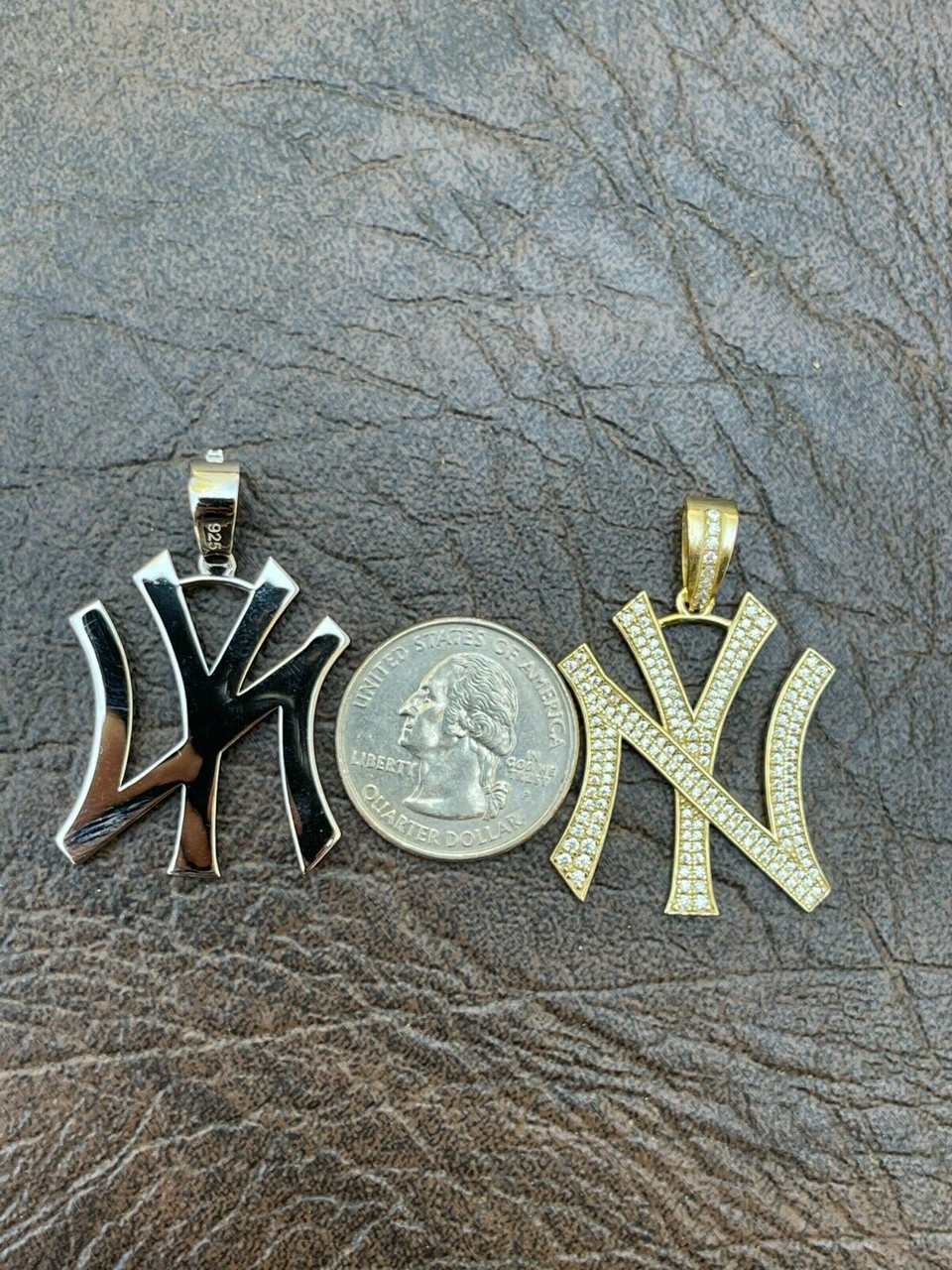 New York Yankees Alex Woo Women's Little Logo 14kt White Gold & Diamond  Necklace